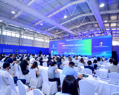 安全領航，開邁斯深度布局車網融合領域